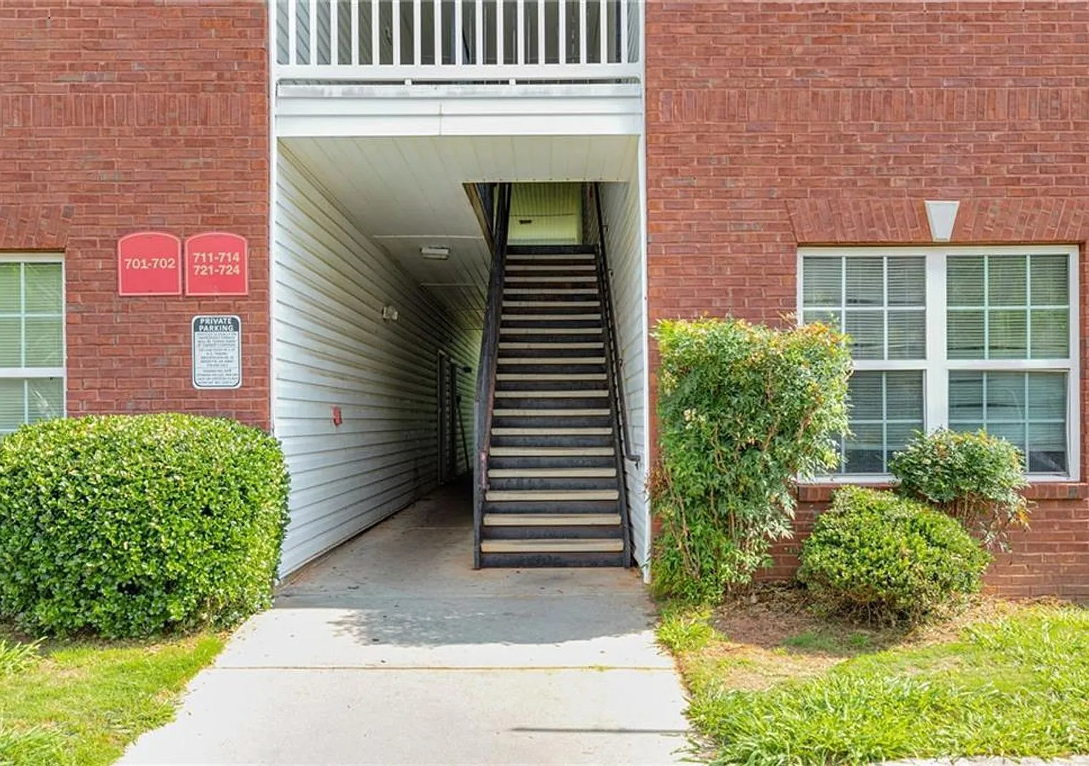 3-Bedroom, 2-Bath Main-Level Condo in Convenient Douglasville Location — Photo 2