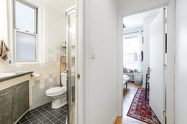 Rented by Bond New York | media 19