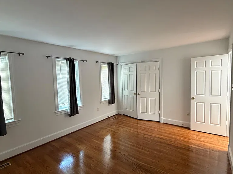 3925 Georgetown Ct NW — Photo 5