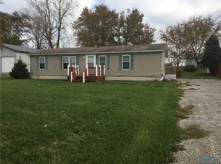 124 Sawmill Rd, Lyons, OH 43533