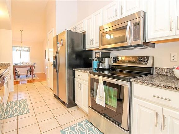 3rd image of 2492 Wood Oak Dr
