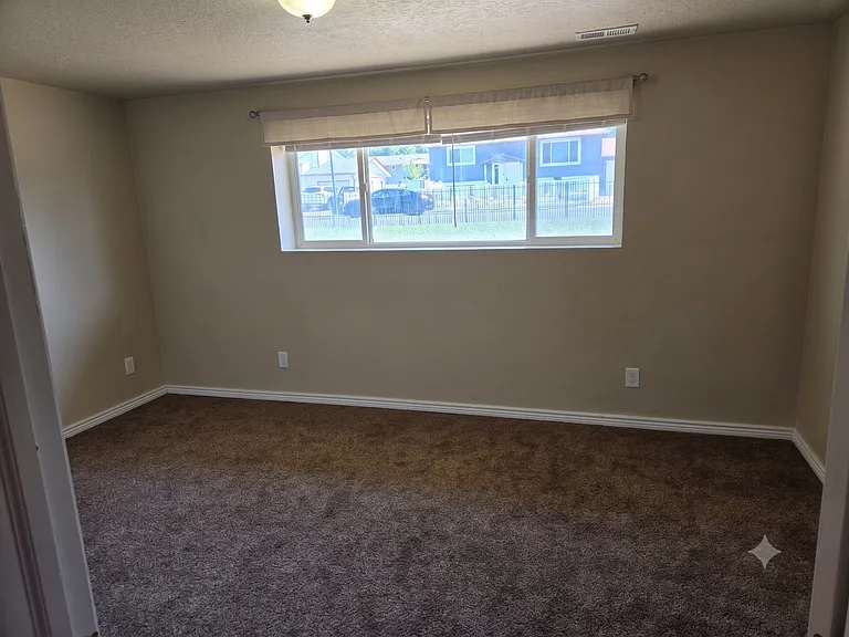 5260 W Cherrywood Ln — Photo 2