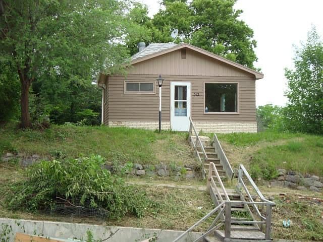1st image of 512 4th Ave