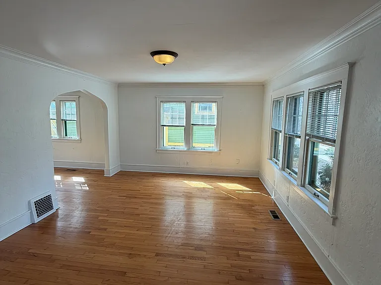 221 Houston Pl — Photo 14