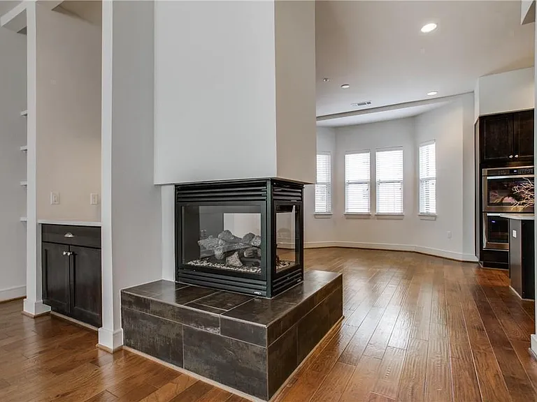 2500 State St #1112 — Photo 12