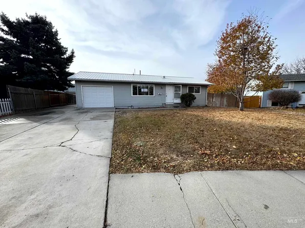 4517 W Saint Andrews Dr, Boise, ID 83705