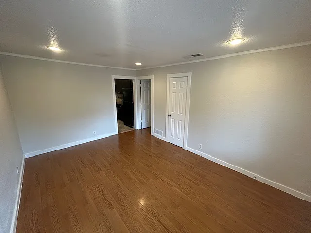 209 E Linda Dr — Photo 5