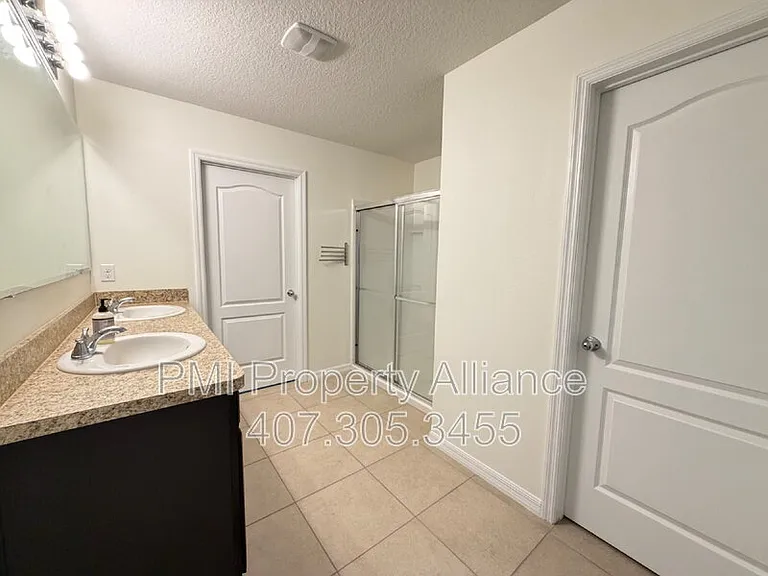 131 Bella Dr — Photo 16