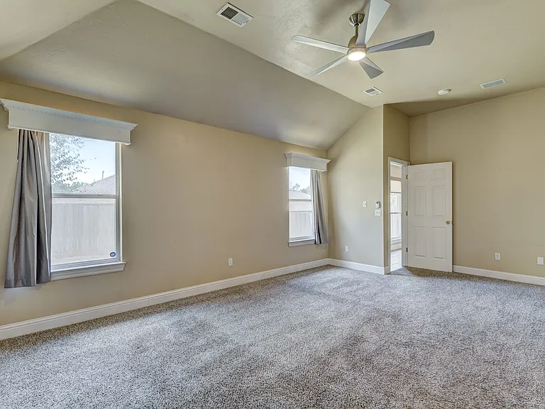 2104 Del Simmons Dr — Photo 42