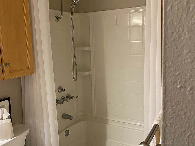 810 S Langley Ave #102 — Photo 10