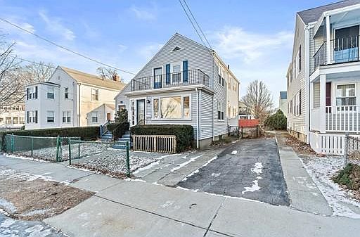 2nd image of 25 Lawn Ave