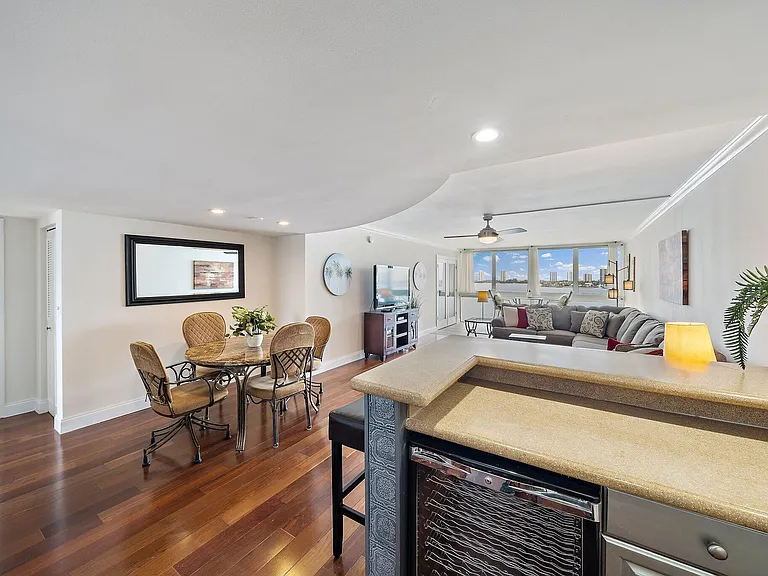 301 Lake Shore Dr #802 — Photo 12