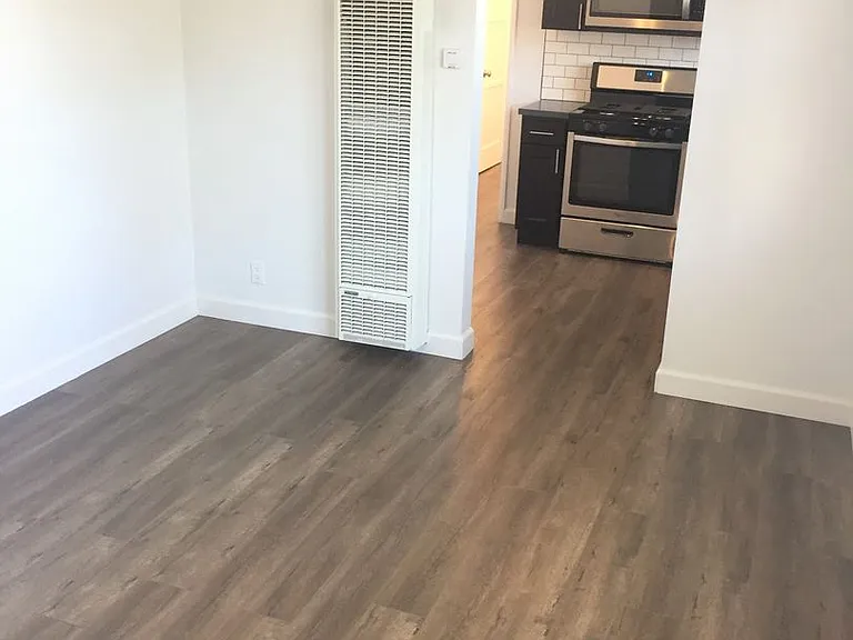 Evans Apartments — Photo 55