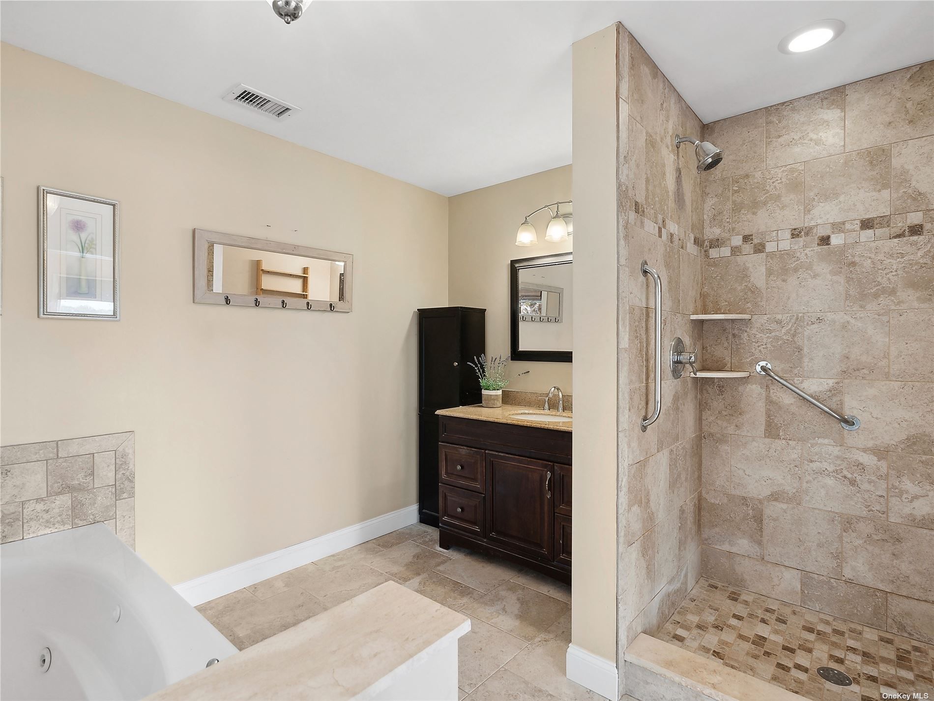 1205 Waterview Dr, Southold, NY 11971 Out East