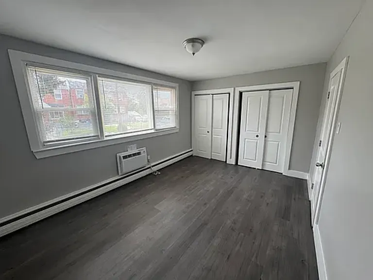 533-535 McKinley St #1A — Photo 6