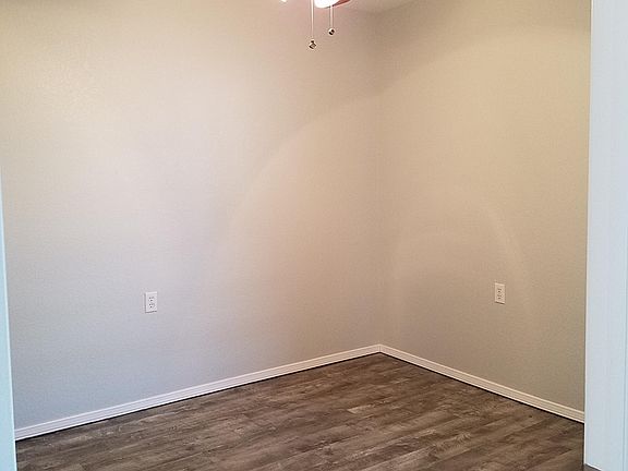 4th image of 1201 N Pershing St