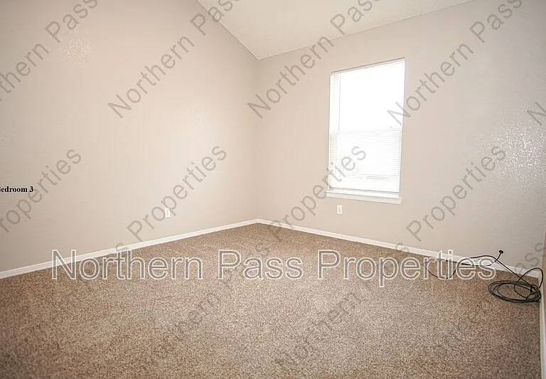 10790 Adin St — Photo 26