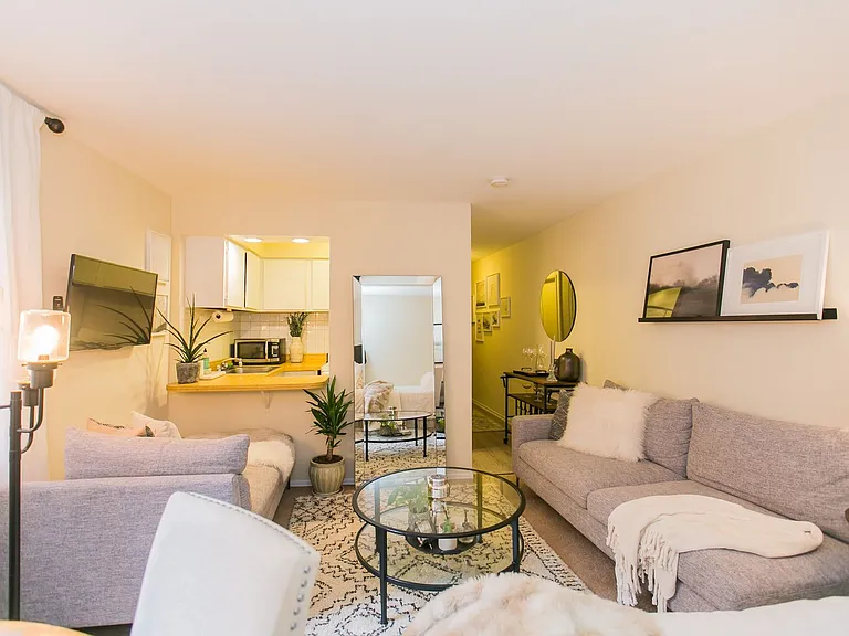 Lincoln Park Living! — Photo 18