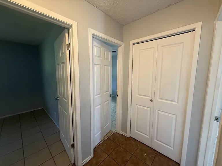 106 Cockerham St #B — Photo 7