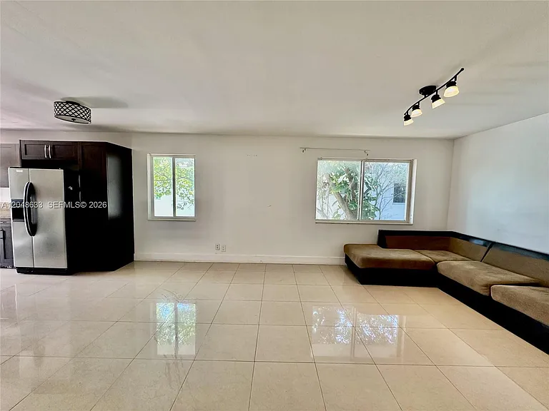 1540 SW 5th Pl #4 — Photo 18