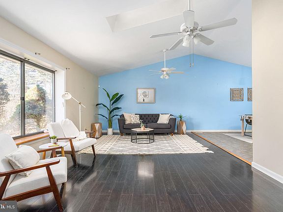 5th image of 11009 Abbey Ln