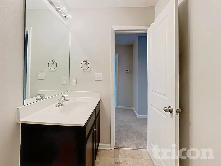 6931 Savannah Springs Dr — Photo 13