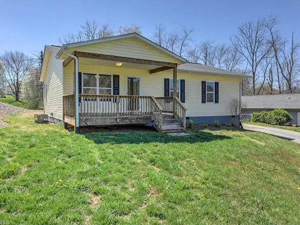 302 Spring St, Canton, NC 28716