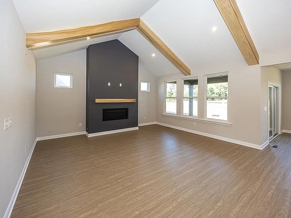 Parkette D family room