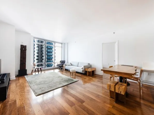 2 Northside Piers APT 22N, Brooklyn, NY 11249