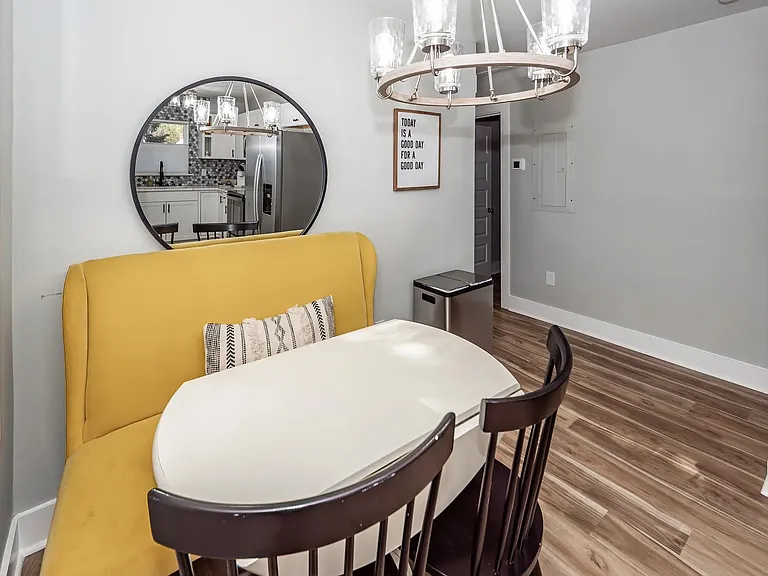 1511 Larry St — Photo 20