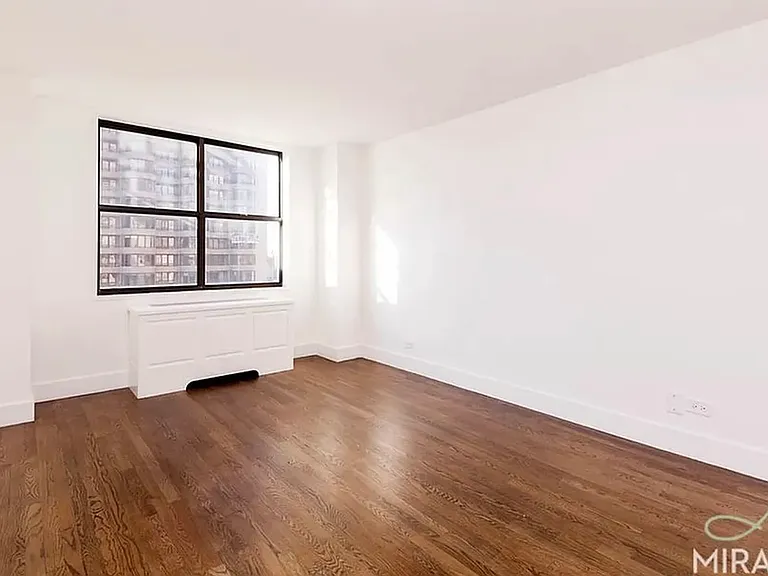 330 E 39th St #21A — Photo 5