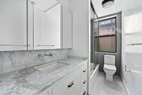 Rented by Douglas Elliman | media 14