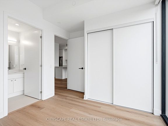 4th image of 758 Dovercourt Rd #701