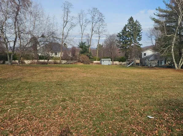 63 E Willow Tree Road, Monsey, NY 10952