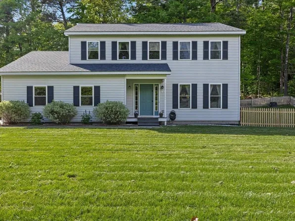 4 Greenbriar Drive, Essex, VT 05452