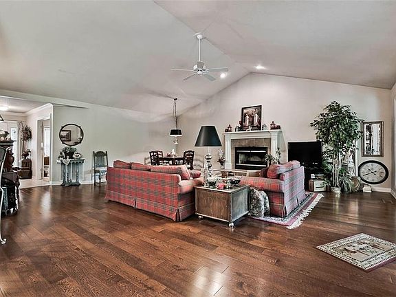 4th image of 9 Milford Ln