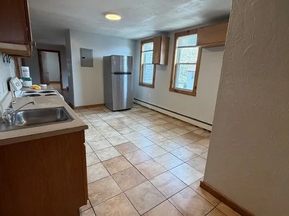 127 Austin Street, 127 Austin St #3, Worcester, MA 01609