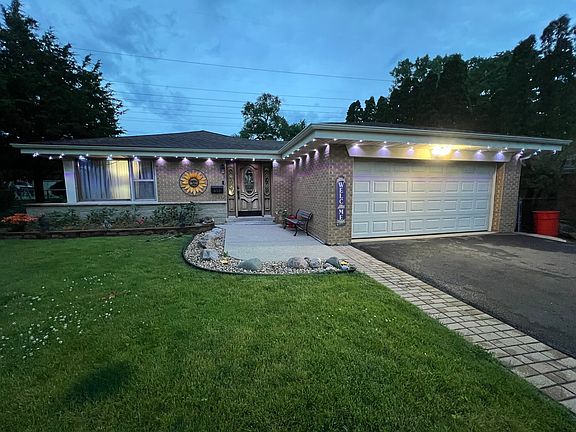 2nd image of 499 Gilbert Dr