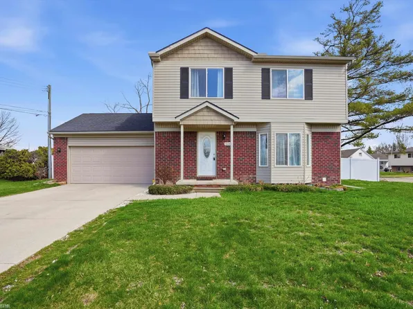 506 W Woodside Ave, Madison Heights, MI 48071