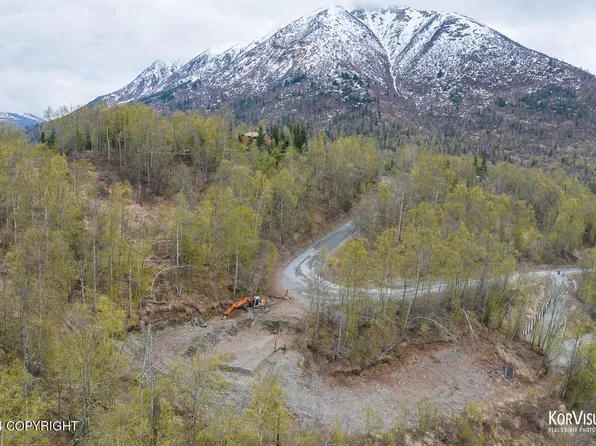 19460 Sullins Dr, Chugiak, AK 99567