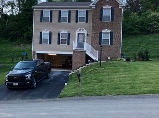 310 Summit Cir, Houston, PA 15342