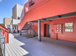 1040 NW Naito Pkwy APT O9, Portland, OR 97209