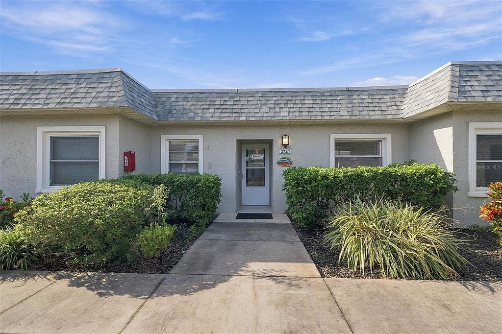 3721 TEESIDE DRIVE — Seven Springs Golf and Country Club