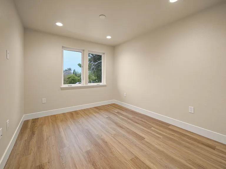 3036 W Byron Rd — Photo 15