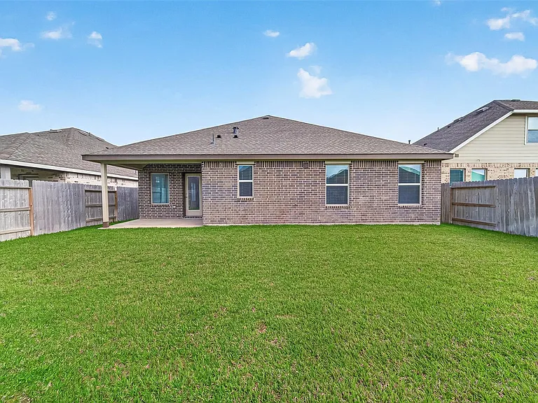 22215 Scarlino Dr — Photo 39