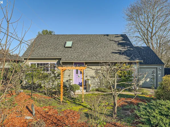 3017 NE Burton Rd, Vancouver, WA 98662