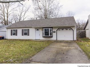 41 Westminister Dr, Chatham, IL 62629