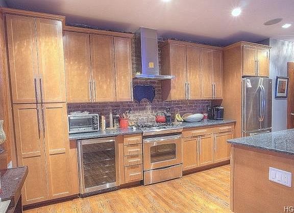 4th image of 1 Franklin Ave APT 6C