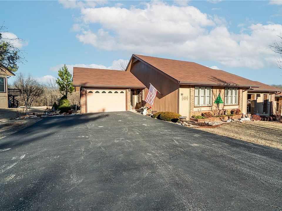 1st image of 20 Walter Dr
