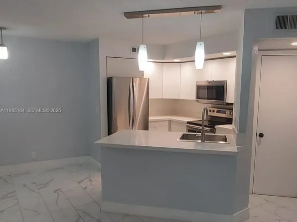 731 Vista Isles Dr APT 1511, Sunrise, FL 33325